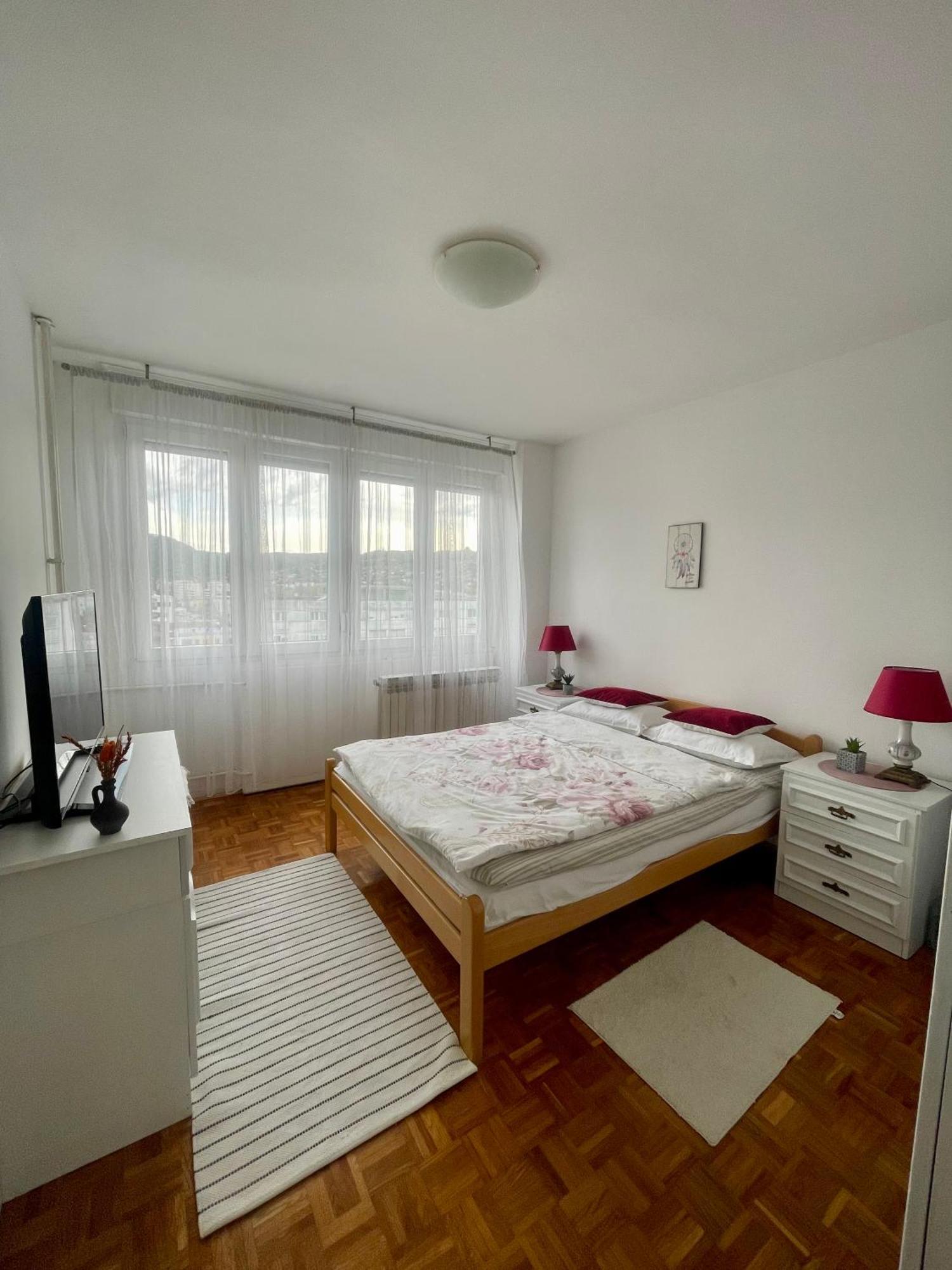 Apartman Maja Баня-Лука Экстерьер фото